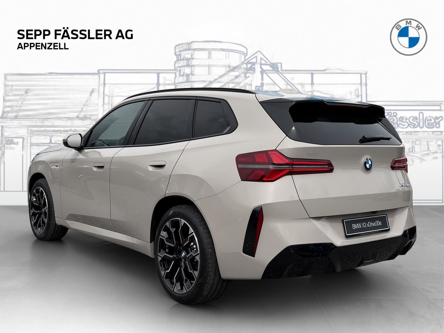 BMW X3 30e xDrive, Hybride Rechargeable Essence/Électricité, Voiture nouvelle, Automatique - 3