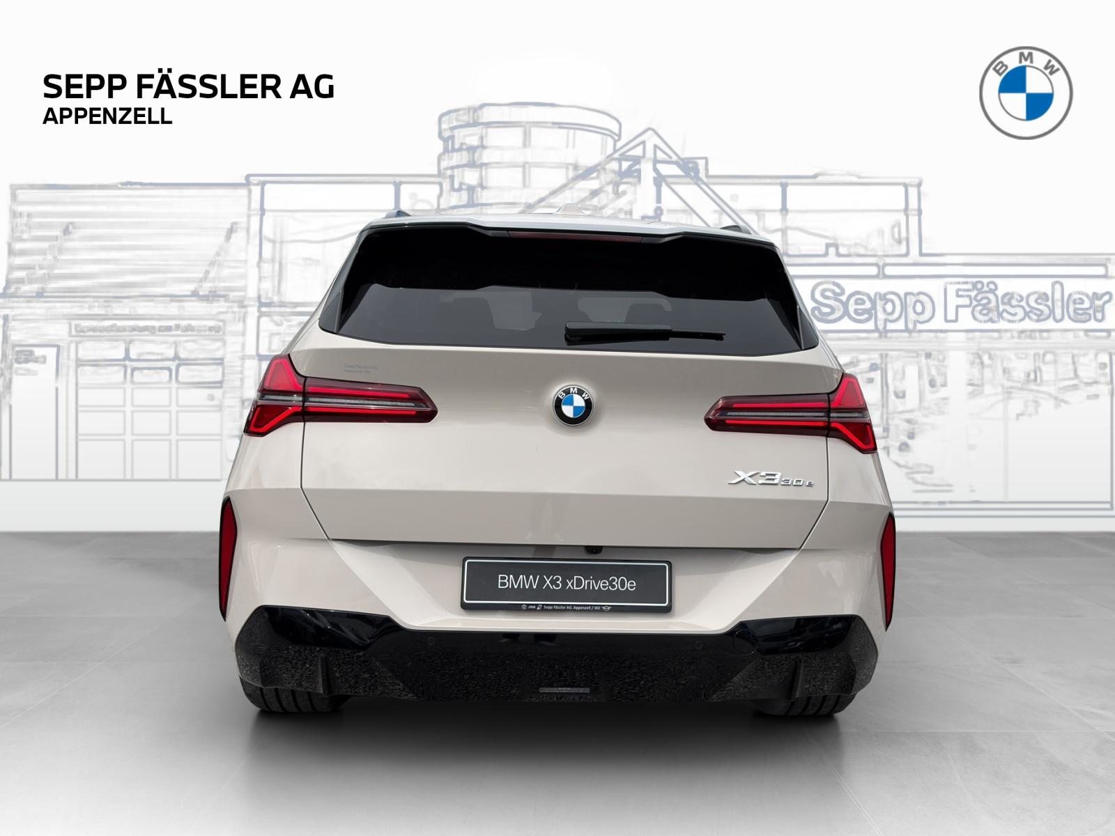 BMW X3 30e xDrive, Hybride Rechargeable Essence/Électricité, Voiture nouvelle, Automatique - 4