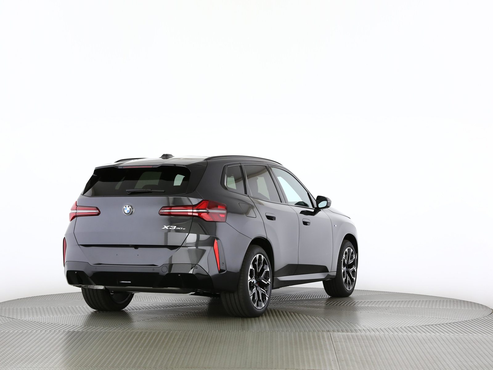 BMW X3 30e xDrive, Hybride Rechargeable Essence/Électricité, Voiture nouvelle, Automatique - 2