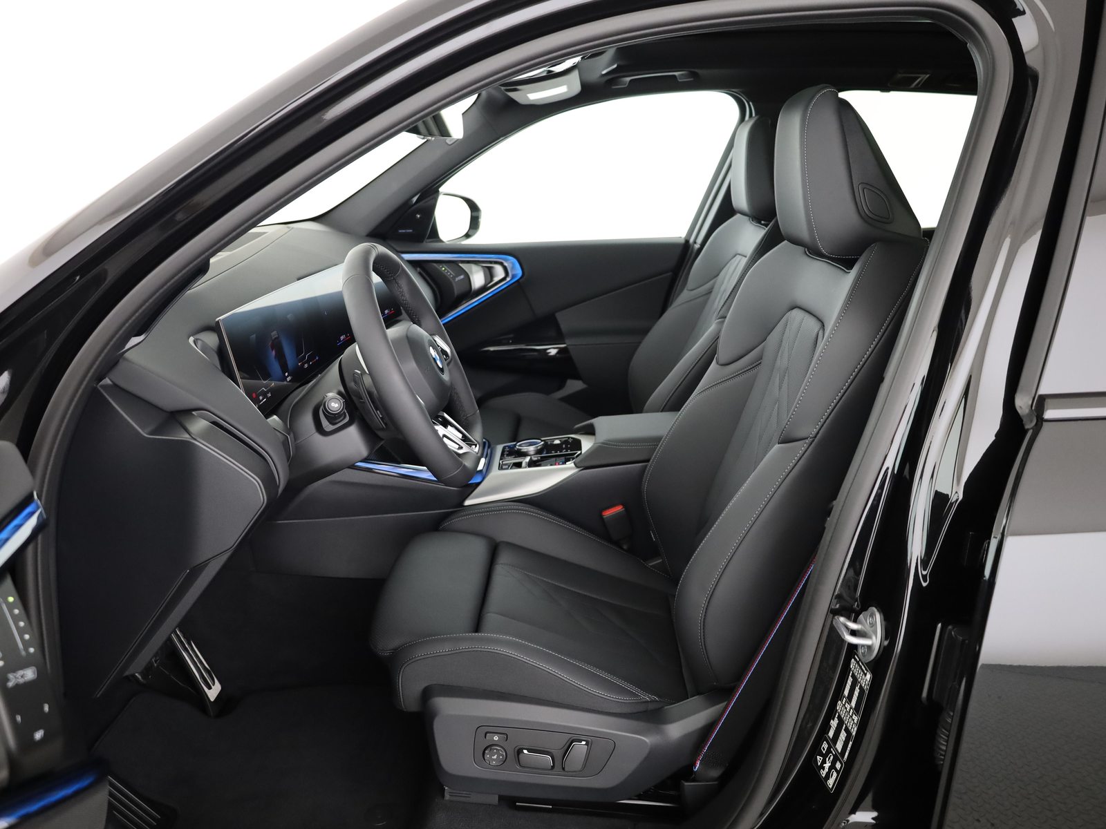BMW X3 20d xDrive, Mild-Hybrid Diesel/Electric, New car, Automatic - 4