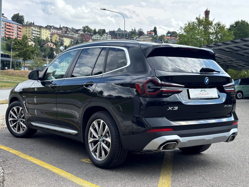 BMW X3 xDrive 30e, Plug-in-Hybrid Benzin/Elektro, Occasion / Gebraucht, Automatik - 2