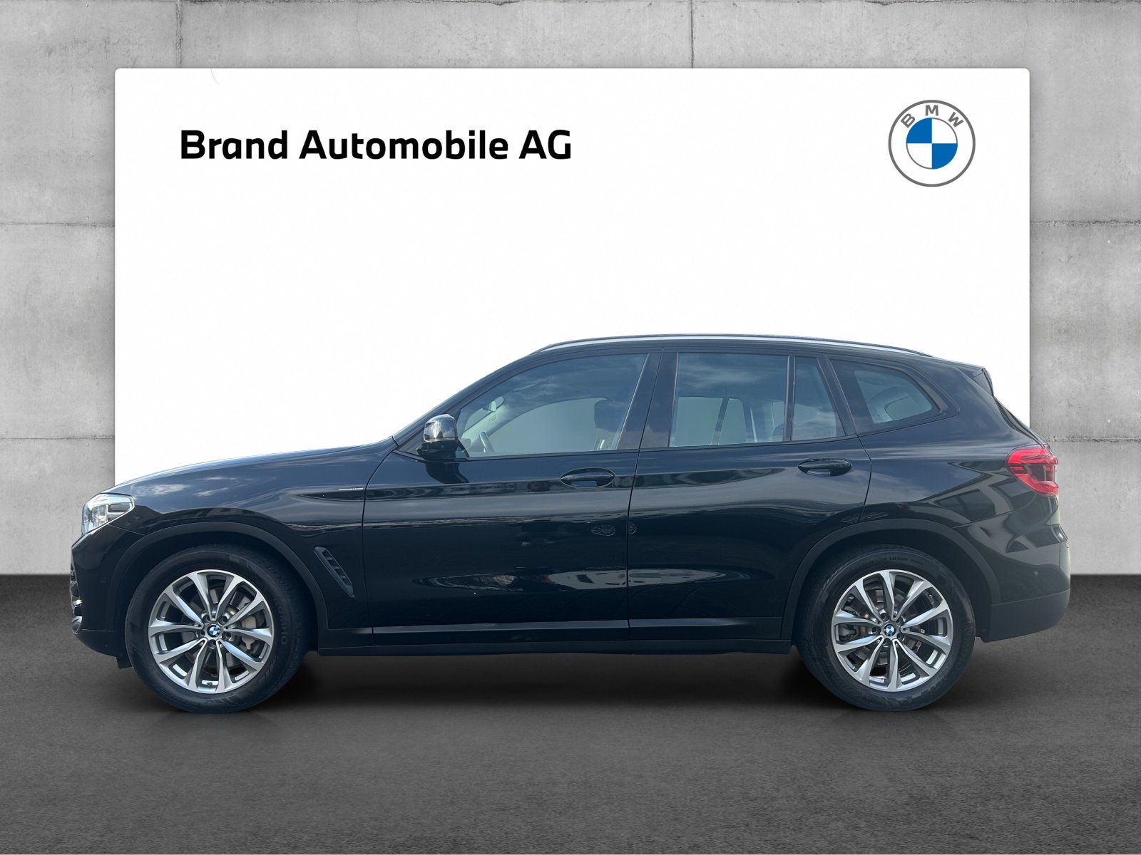 BMW X3 30i, Petrol, Second hand / Used, Automatic - 2