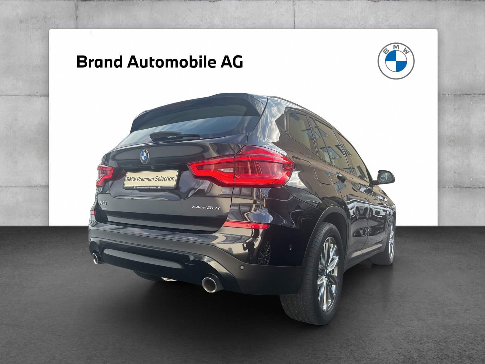 BMW X3 30i, Petrol, Second hand / Used, Automatic - 5