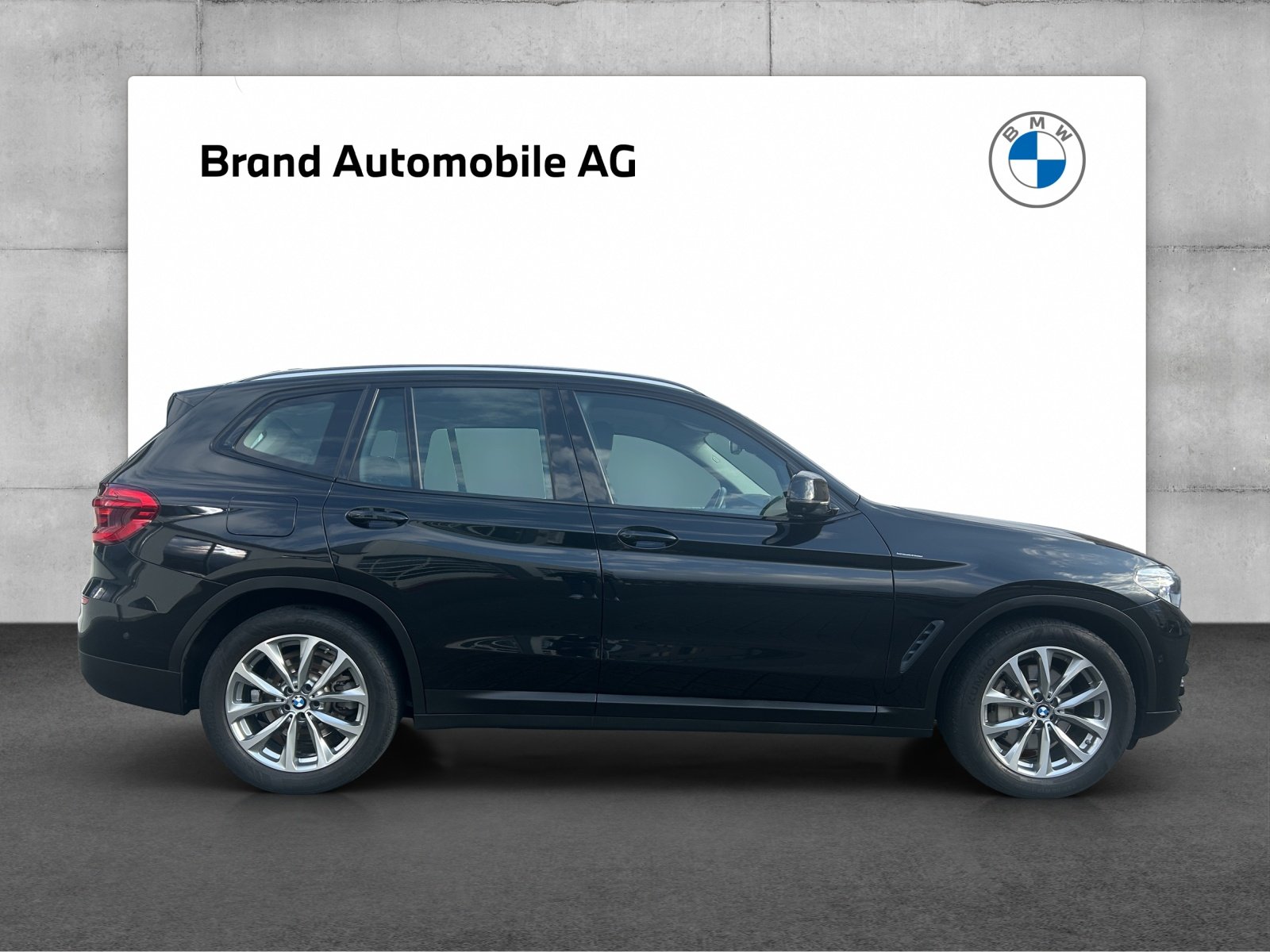 BMW X3 30i, Petrol, Second hand / Used, Automatic - 6