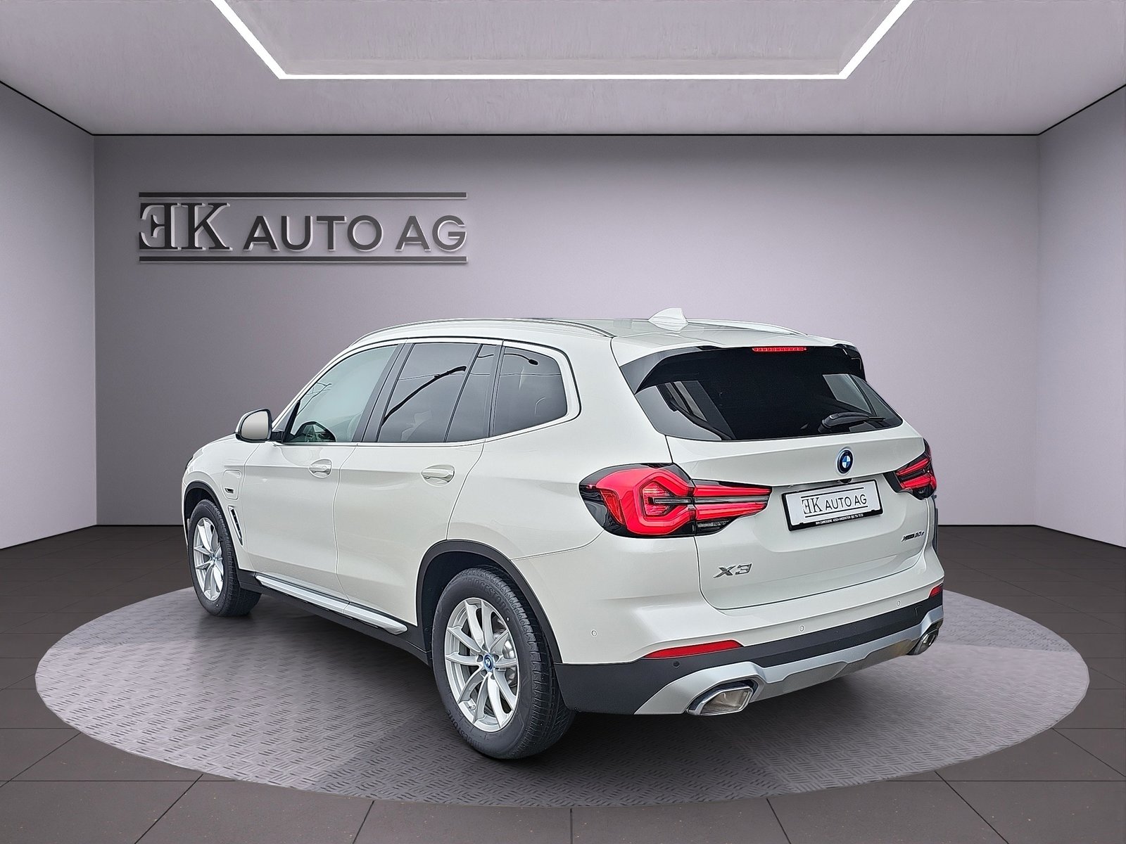 BMW X3 30e, Plug-in-Hybrid Petrol/Electric, Second hand / Used, Automatic - 3