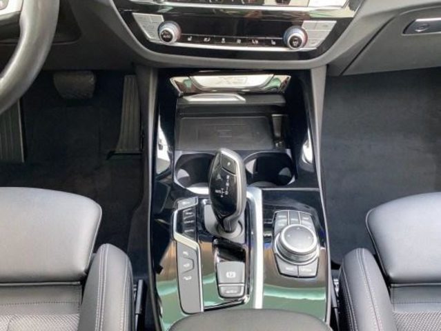 BMW X3 30i xDrive, Benzin, Occasion / Gebraucht, Automatik - 6