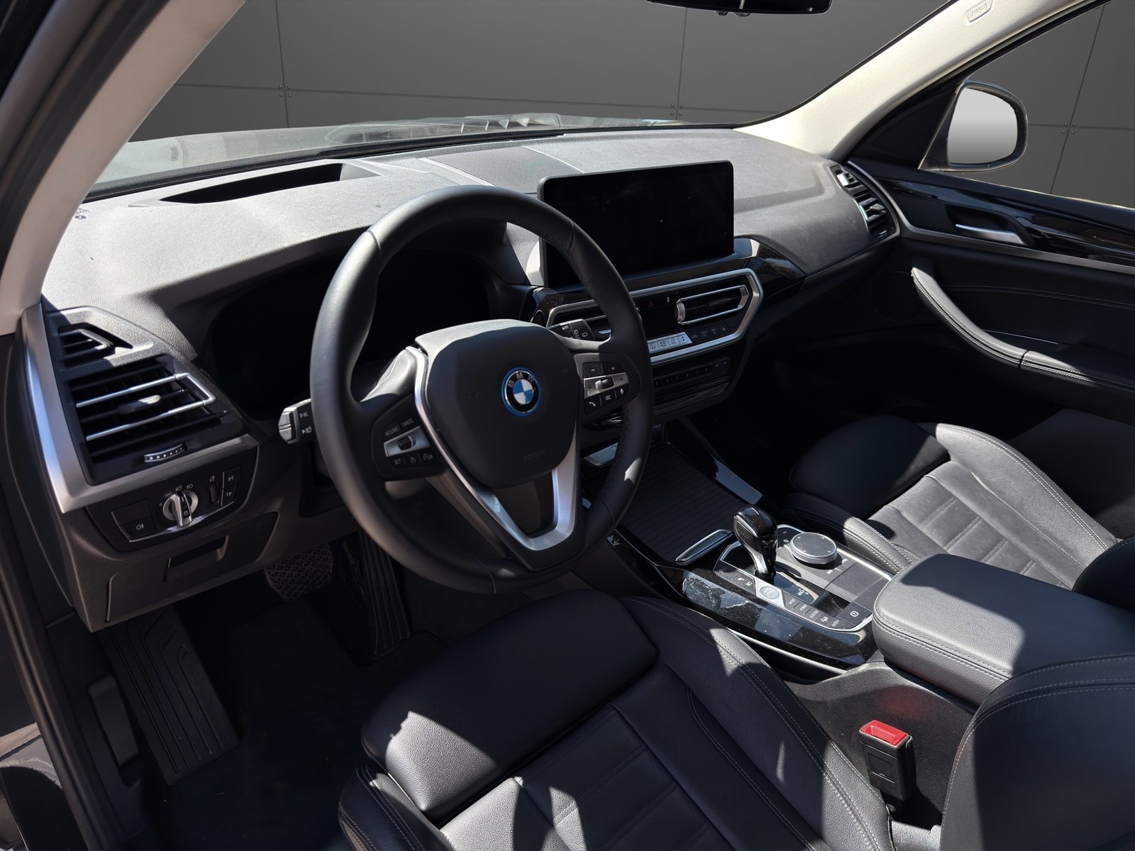BMW X3 30e, Plug-in-Hybrid Benzin/Elektro, Occasion / Gebraucht, Automatik - 7