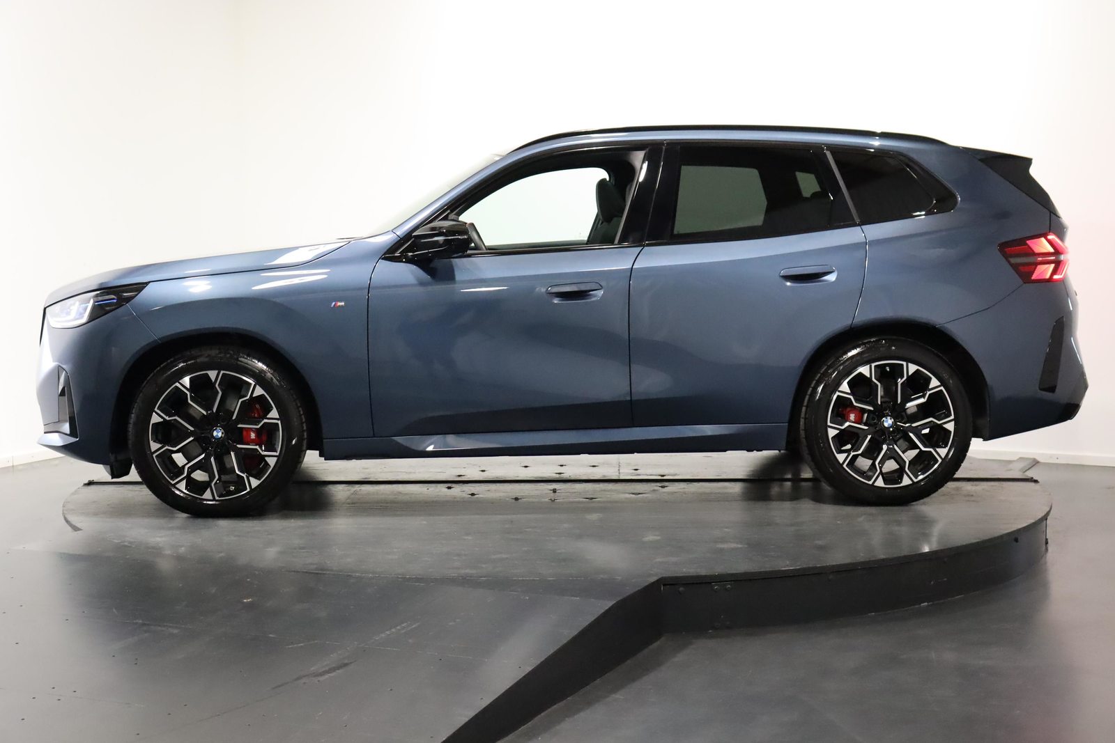 BMW X3 M50i, Mild-Hybrid Petrol/Electric, Second hand / Used, Automatic - 2