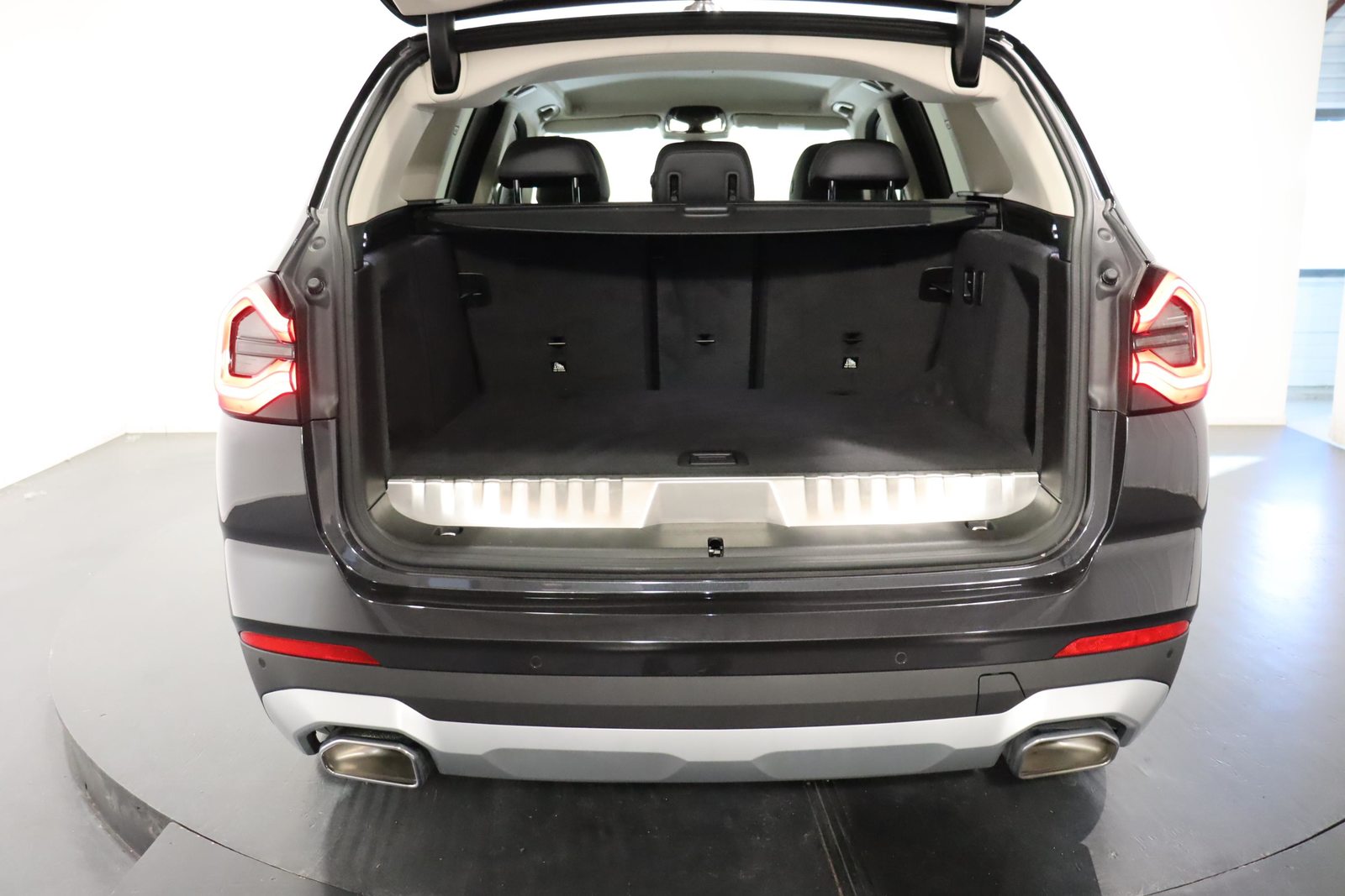 BMW X3 30e xDrive SAG, Plug-in-Hybrid Benzin/Elektro, Occasion / Gebraucht, Automatik - 7