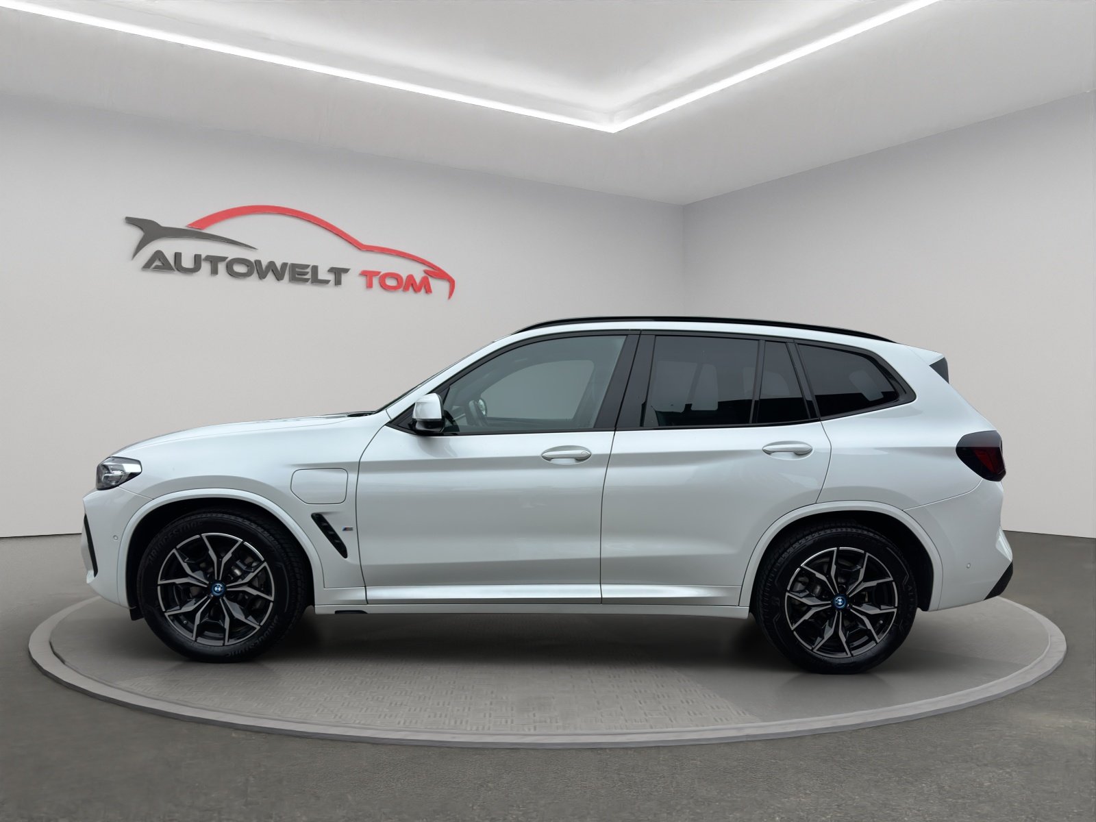 BMW X3 30e M Sport, Plug-in-Hybrid Benzin/Elektro, Occasion / Gebraucht, Automatik - 2
