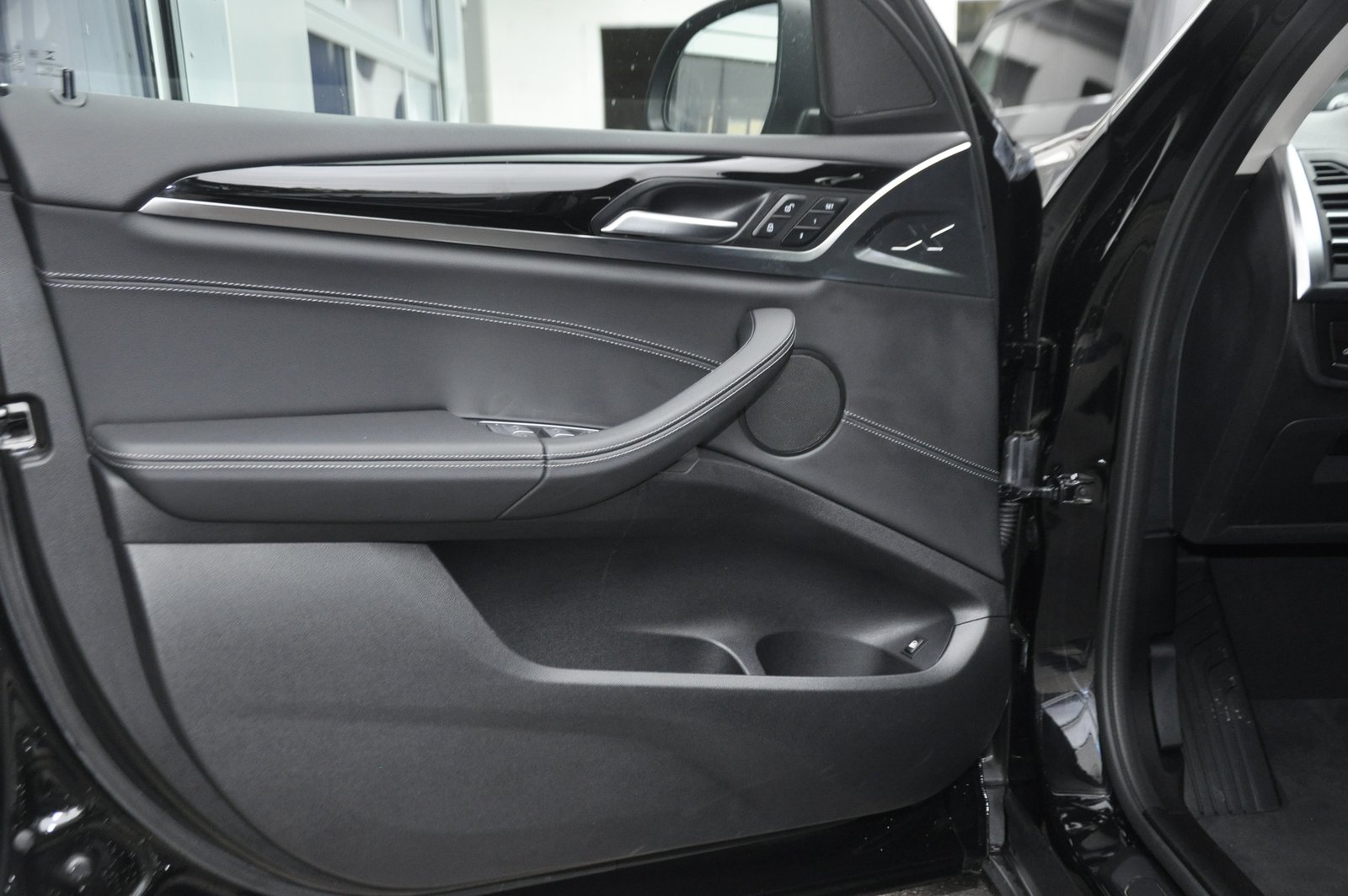BMW X3 30e I Anhängerkupplung, Plug-in-Hybrid Petrol/Electric, Second hand / Used, Automatic - 4