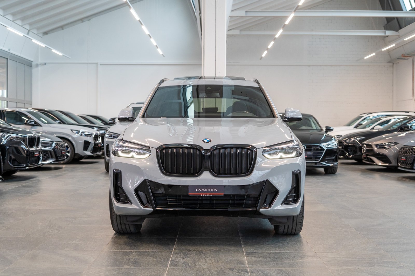 BMW X3 30i SAG M Sport / Panorama / Rückfahrkamera /, Benzin, Occasion / Gebraucht, Automatik - 2