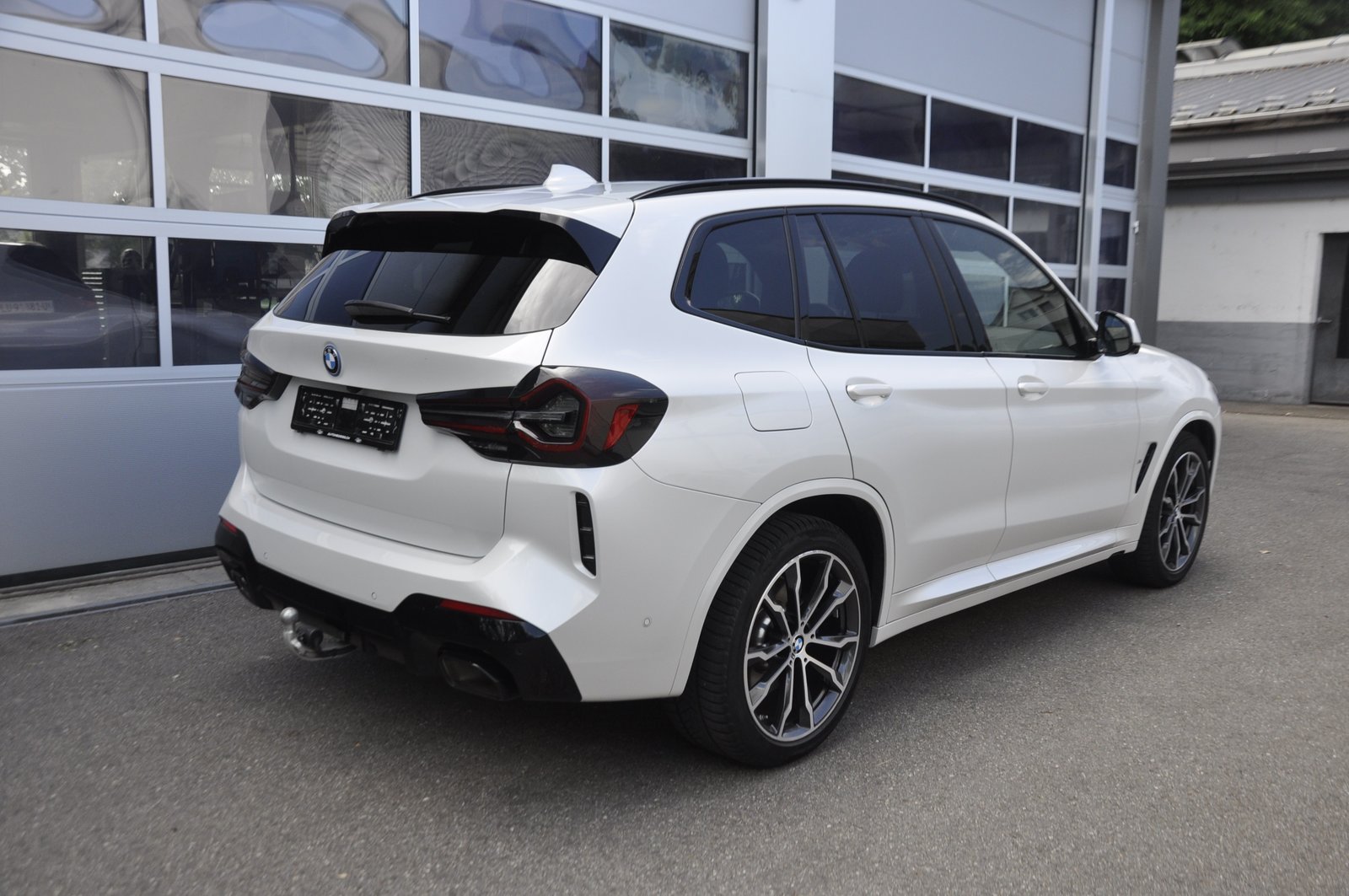 BMW X3 30e M Sport I Anhängerkupplung, Plug-in-Hybrid Petrol/Electric, Second hand / Used, Automatic - 4