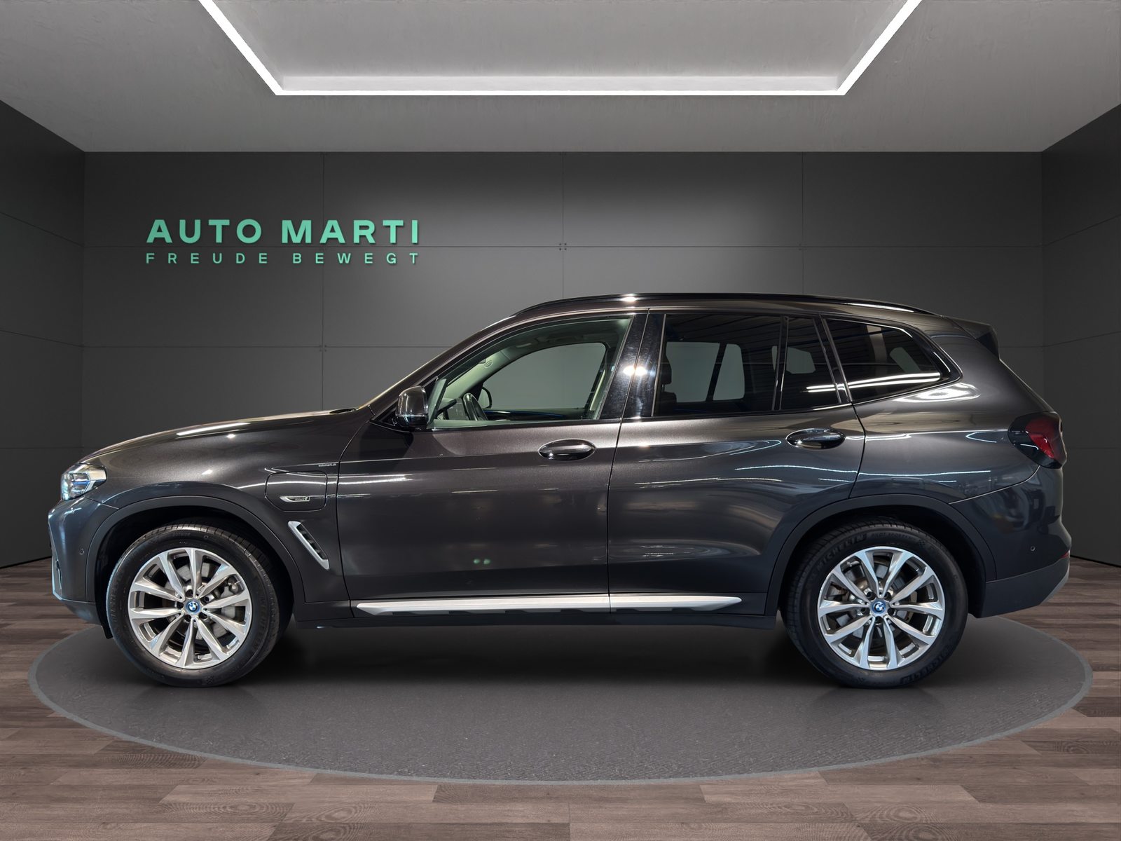 BMW X3 30e xDrive, Plug-in-Hybrid Petrol/Electric, Second hand / Used, Automatic - 3
