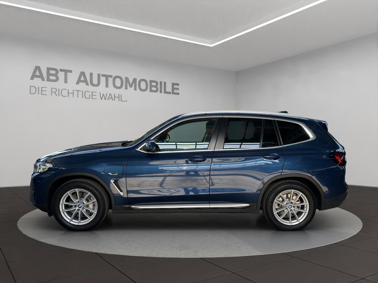 BMW X3 30e xDrive, Plug-in-Hybrid Petrol/Electric, Second hand / Used, Automatic - 3