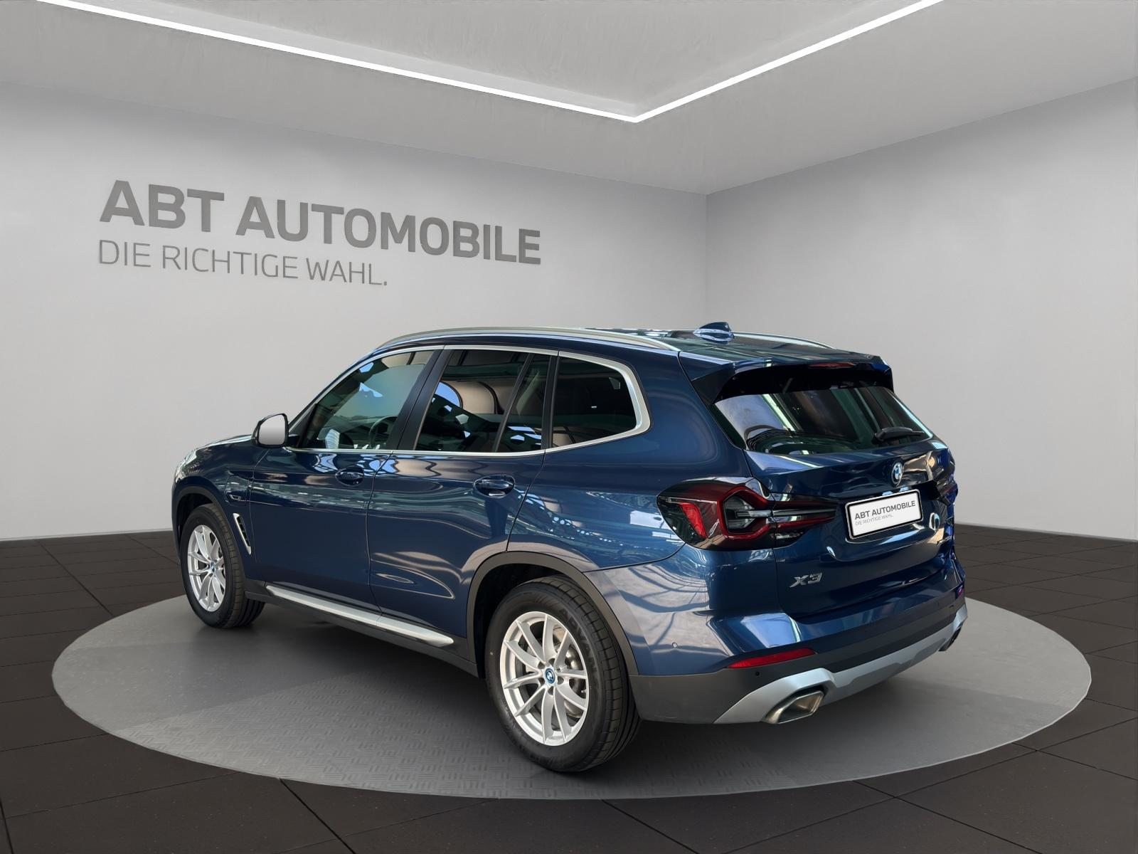 BMW X3 30e xDrive, Plug-in-Hybrid Petrol/Electric, Second hand / Used, Automatic - 4