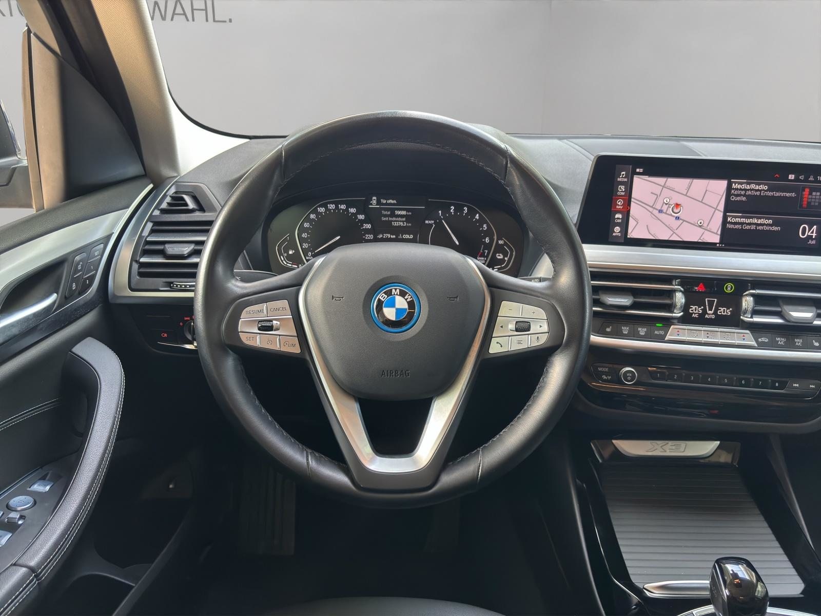 BMW X3 30e xDrive, Plug-in-Hybrid Petrol/Electric, Second hand / Used, Automatic - 6