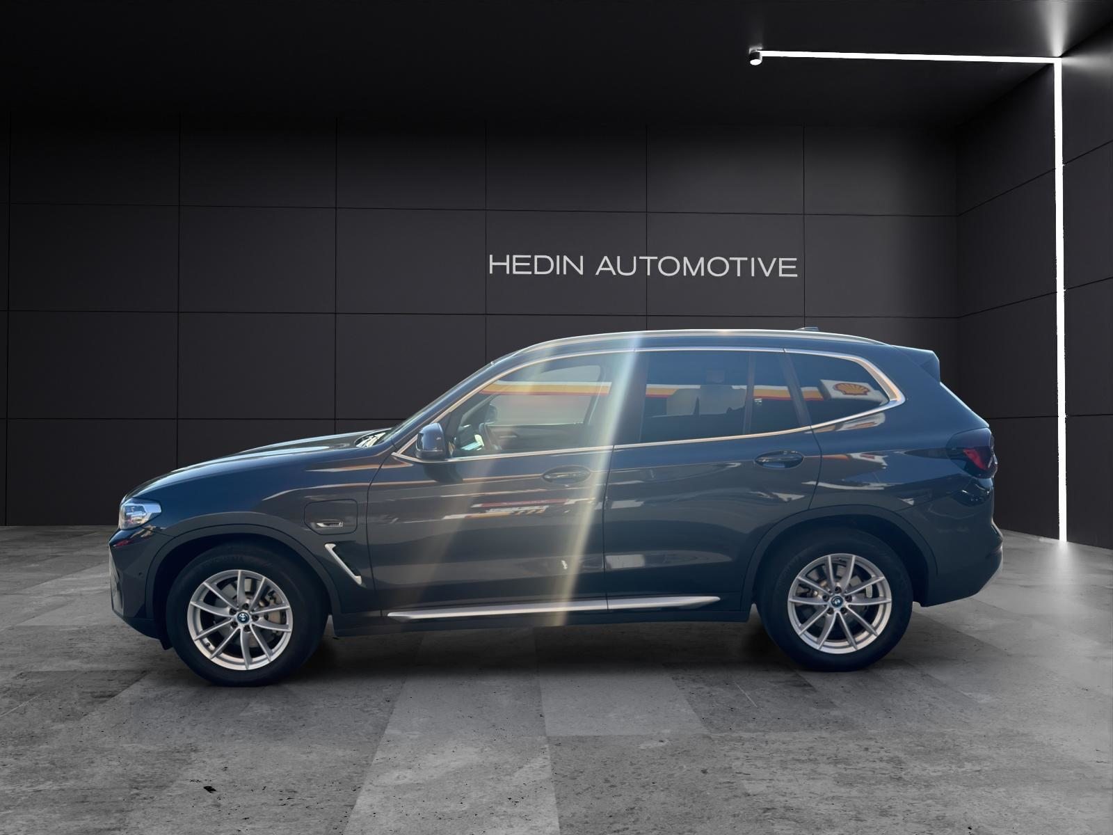 BMW X3 30e xDrive, Hybride Rechargeable Essence/Électricité, Occasion / Utilisé, Automatique - 4