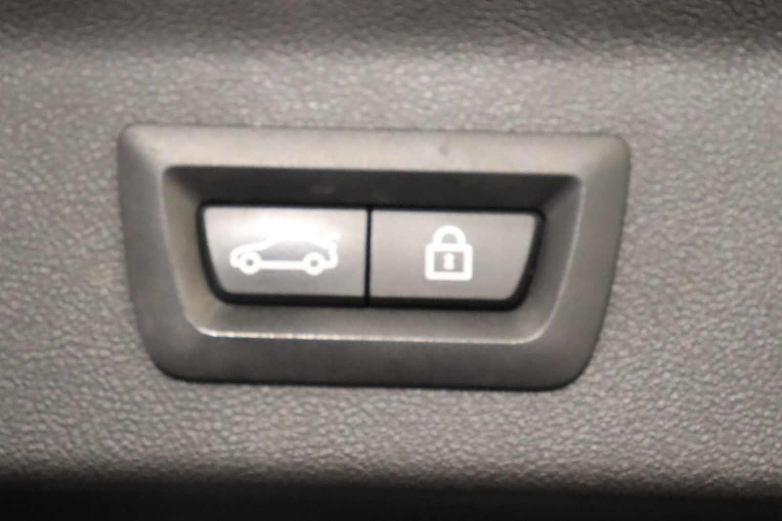 BMW X3 30e xDrive, Hybride Rechargeable Essence/Électricité, Occasion / Utilisé, Automatique - 7