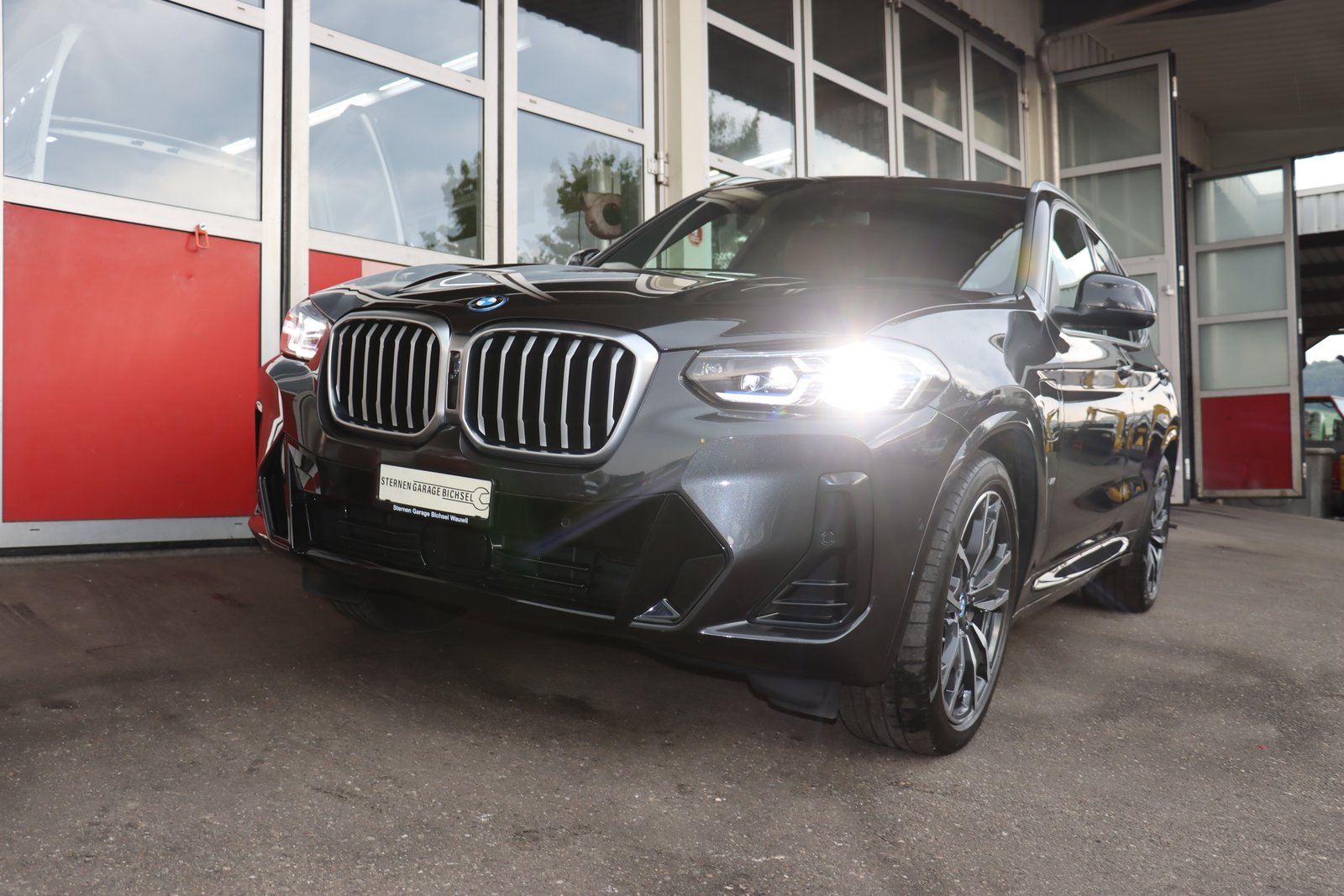 BMW X3 30e M Sport, Plug-in-Hybrid Benzin/Elektro, Occasion / Gebraucht, Automatik - 2