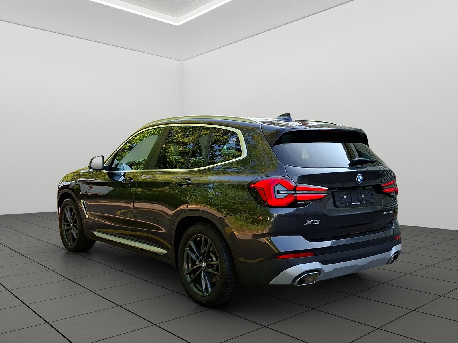 BMW X3 30e, Plug-in-Hybrid Petrol/Electric, Second hand / Used, Automatic - 7
