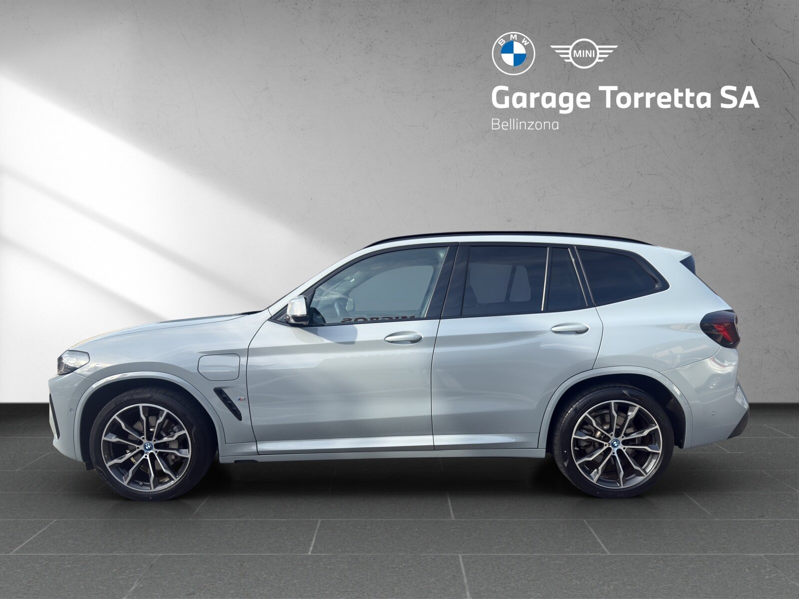 BMW X3 30e M Sport, Plug-in-Hybrid Benzin/Elektro, Occasion / Gebraucht, Automatik - 2