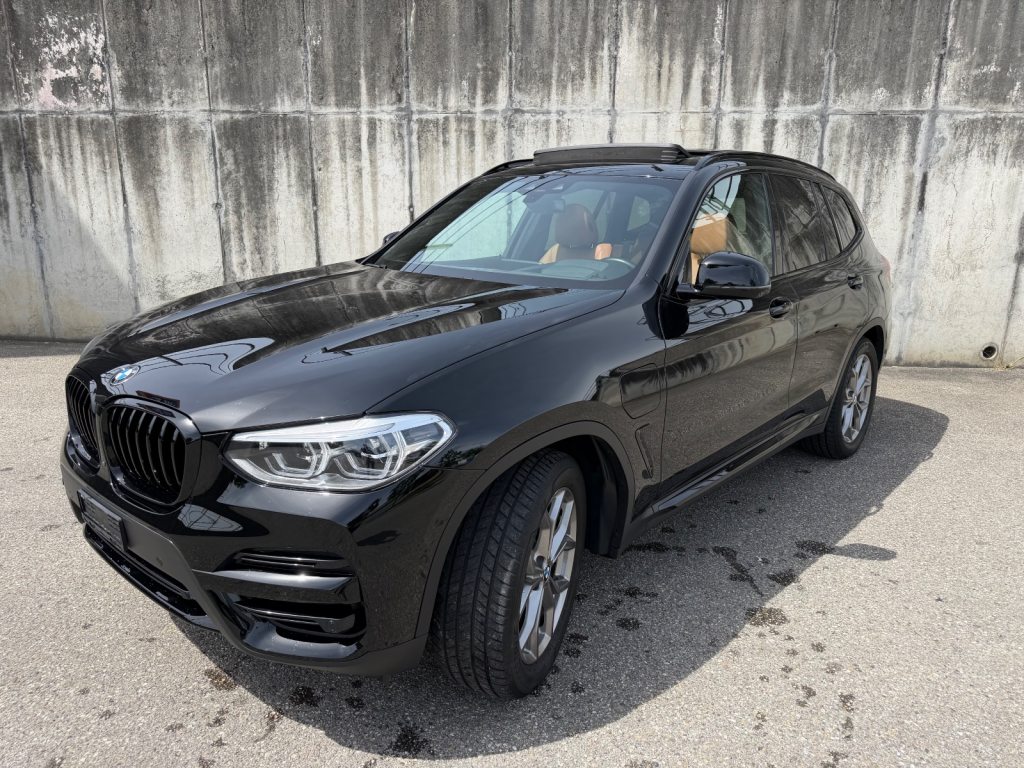 BMW X3 30e xDrive, Plug-in-Hybrid Benzin/Elektro, Occasion / Gebraucht, Automatik - 2