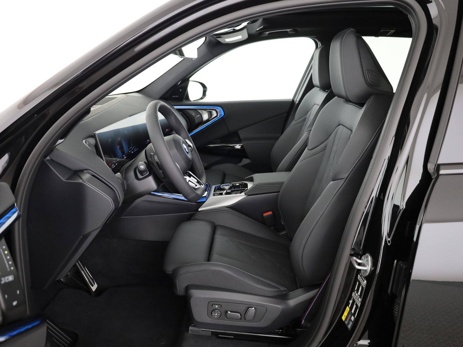 BMW X3 30e xDrive, Plug-in-Hybrid Benzin/Elektro, Vorführwagen, Automatik - 4