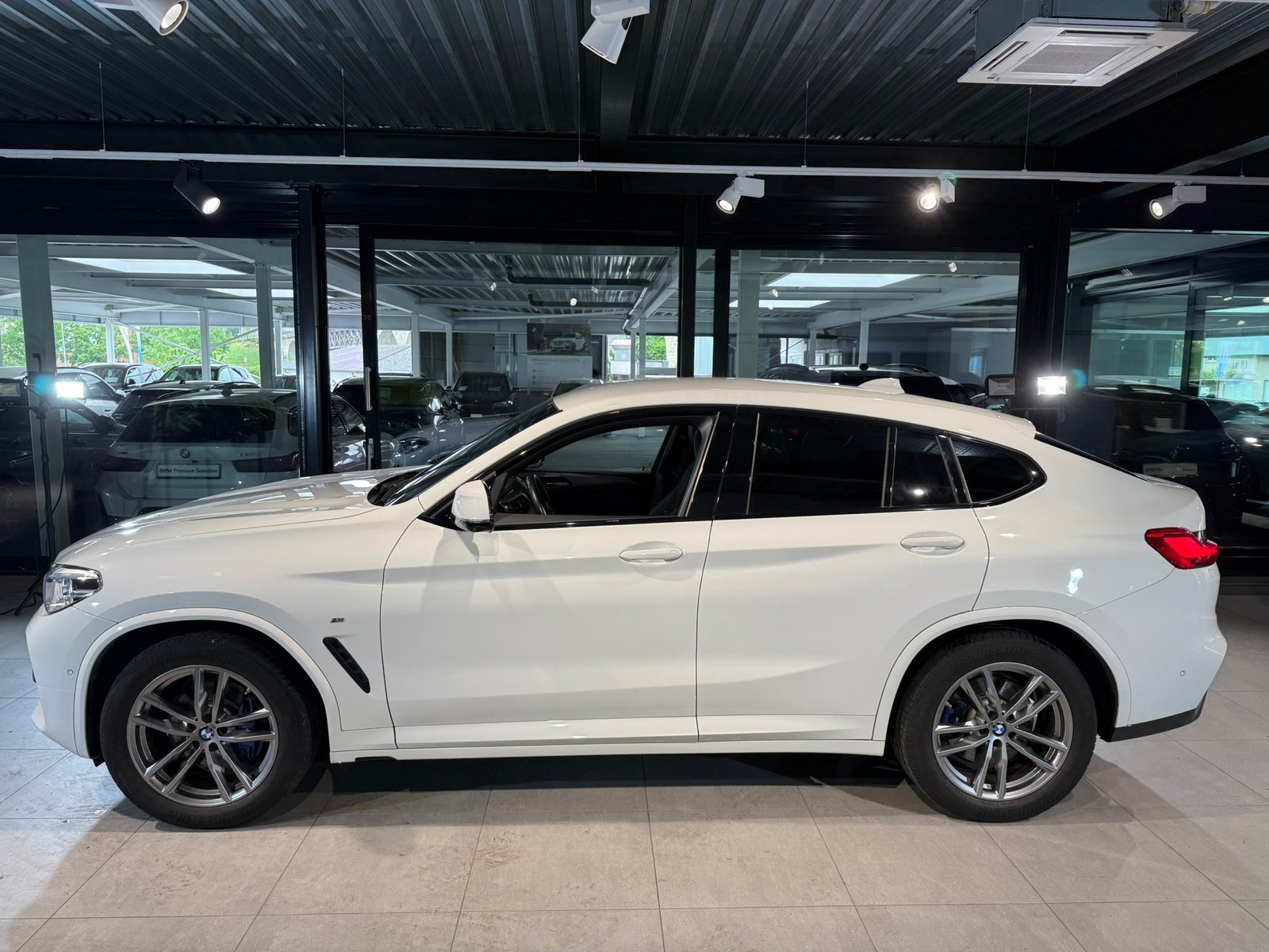 BMW X4 30i M Sport Steptronic, Petrol, Second hand / Used, Automatic - 3