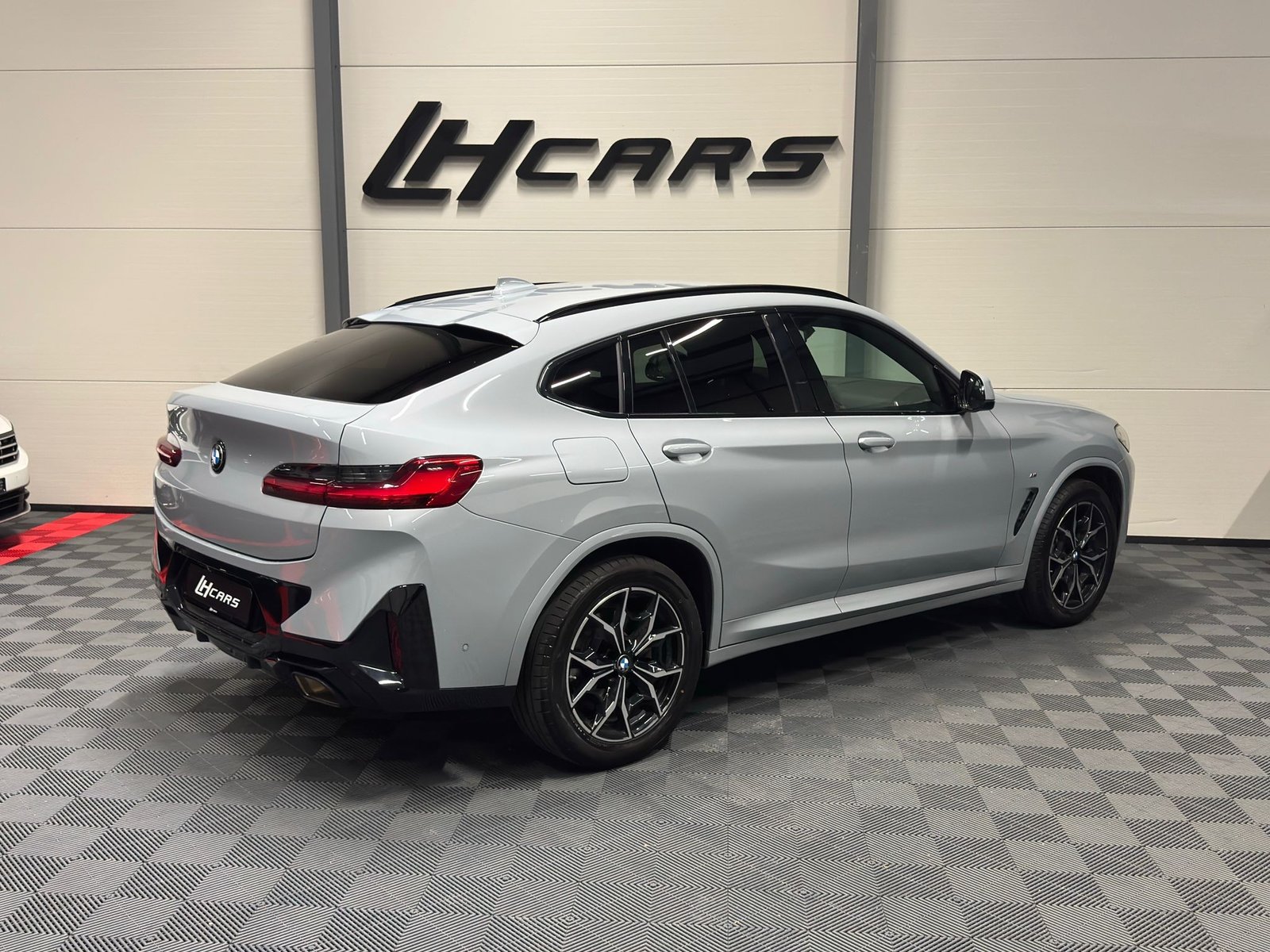 BMW X4 30i SAG, Mild-Hybrid Benzin/Elektro, Occasion / Gebraucht, Automatik - 4