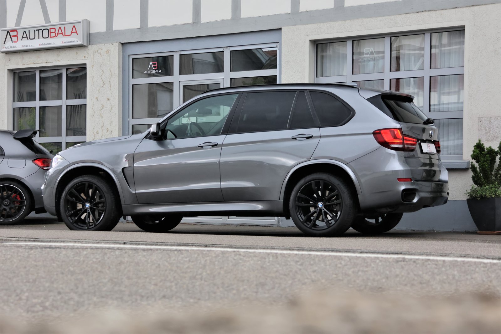 BMW X5 M50d Steptronic (CH) 7 Plätzer + 3.5T AHK, Diesel, Occasion / Gebraucht, Automatik - 4