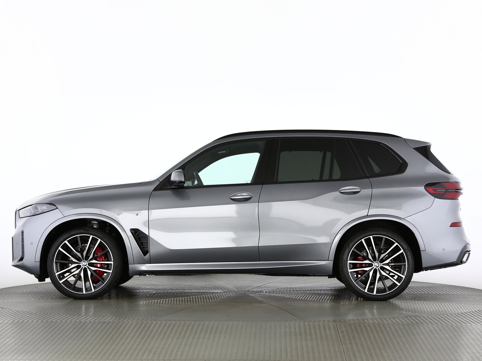 BMW X5 30d, Mild-Hybrid Diesel/Electric, New car, Automatic - 2