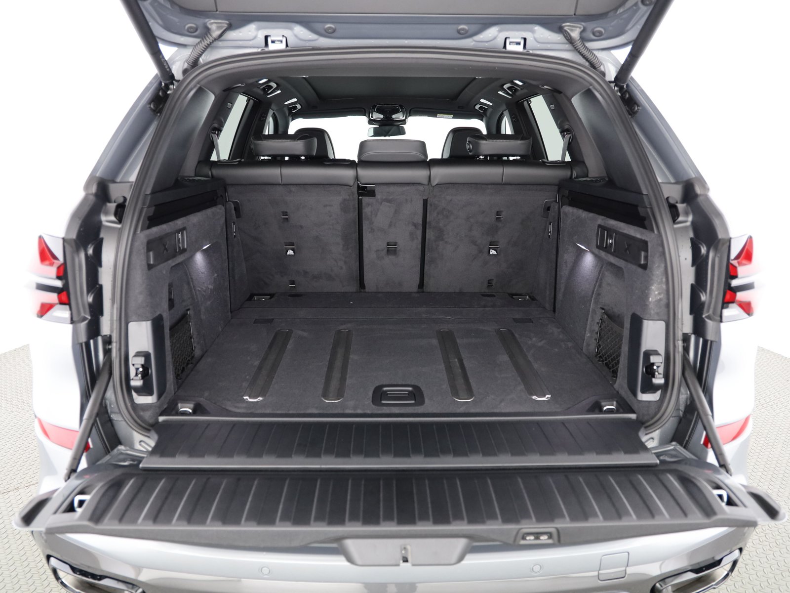 BMW X5 30d, Mild-Hybrid Diesel/Electric, New car, Automatic - 7