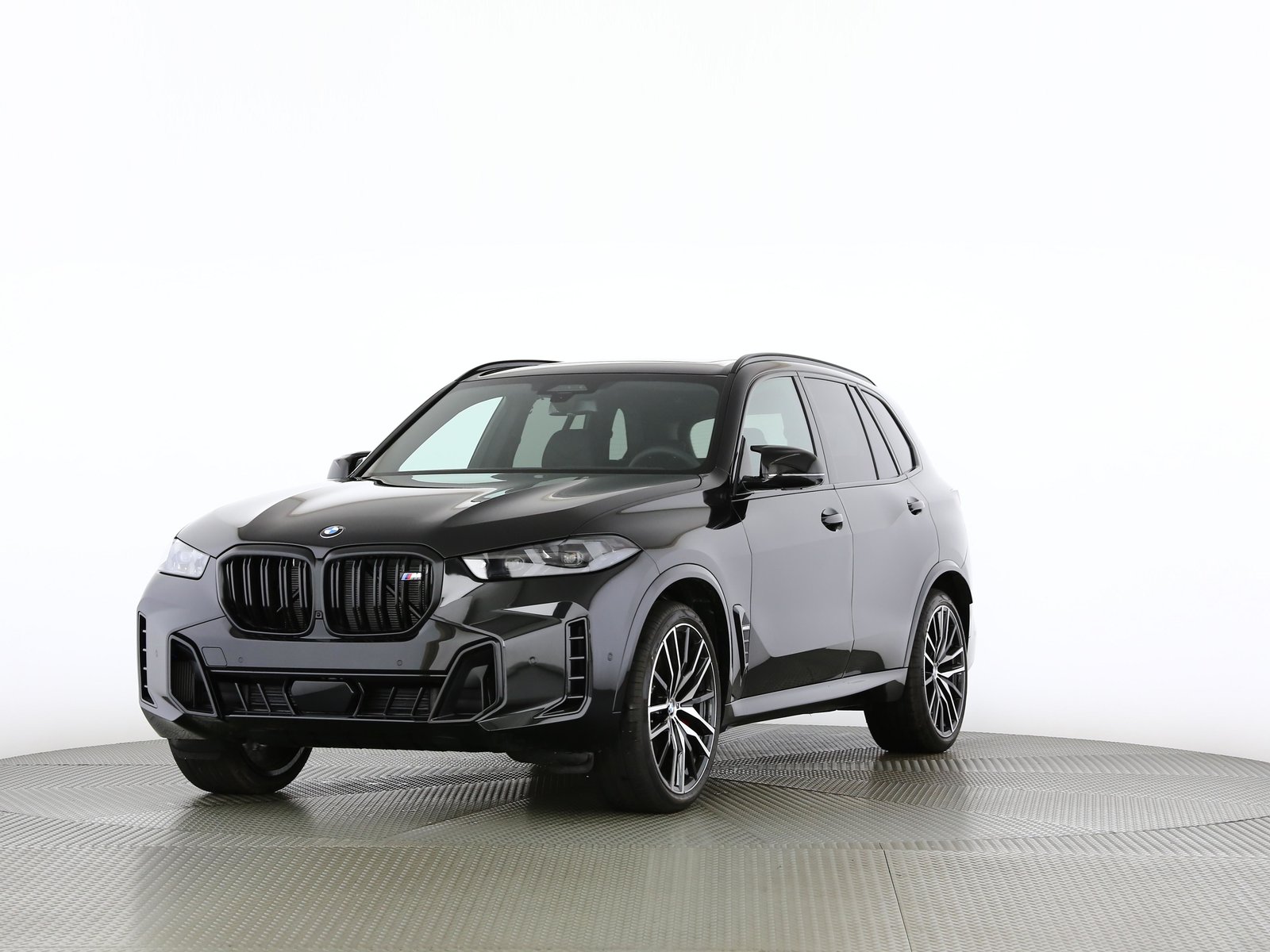 BMW X5 M60i