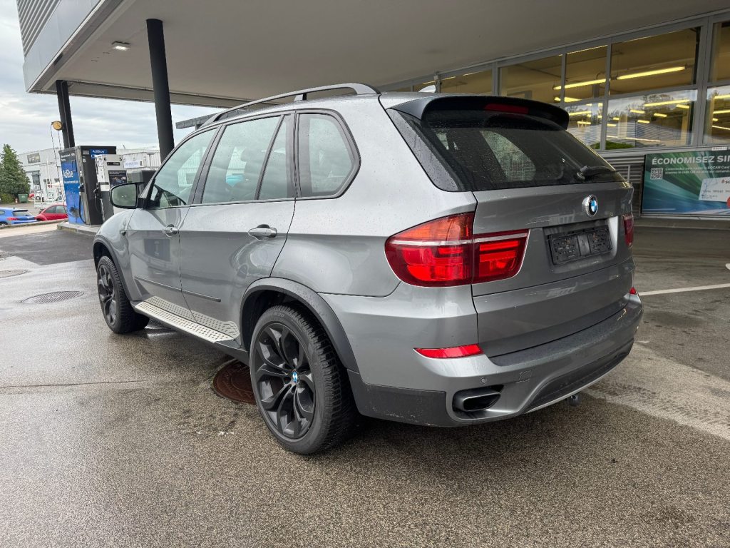 BMW 50i xDrive, Benzin, Occasion / Gebraucht, Automatik - 6