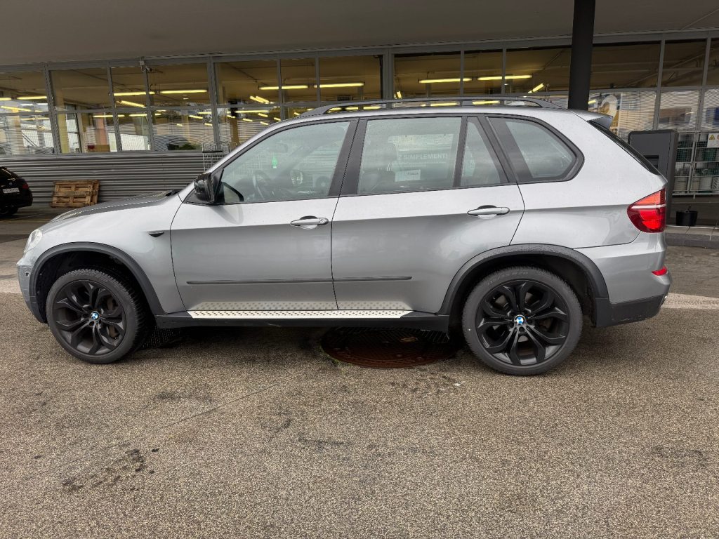 BMW 50i xDrive, Benzin, Occasion / Gebraucht, Automatik - 7
