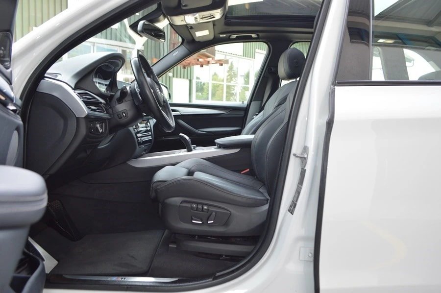 BMW X5 25d Steptronic M Sport I Panoramadach I Standheizung, Diesel, Occasioni / Usate, Automatico - 6