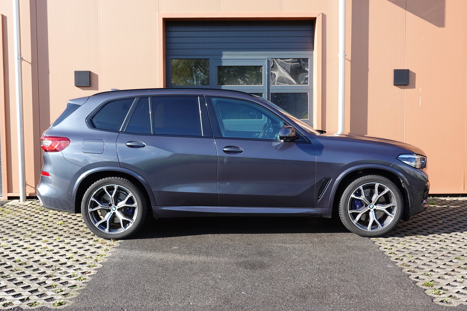 BMW X5 40i M-Sport Steptronic - " 7 Places * Attelage 3500kg *Su, Benzin, Occasion / Gebraucht, Automatik - 4