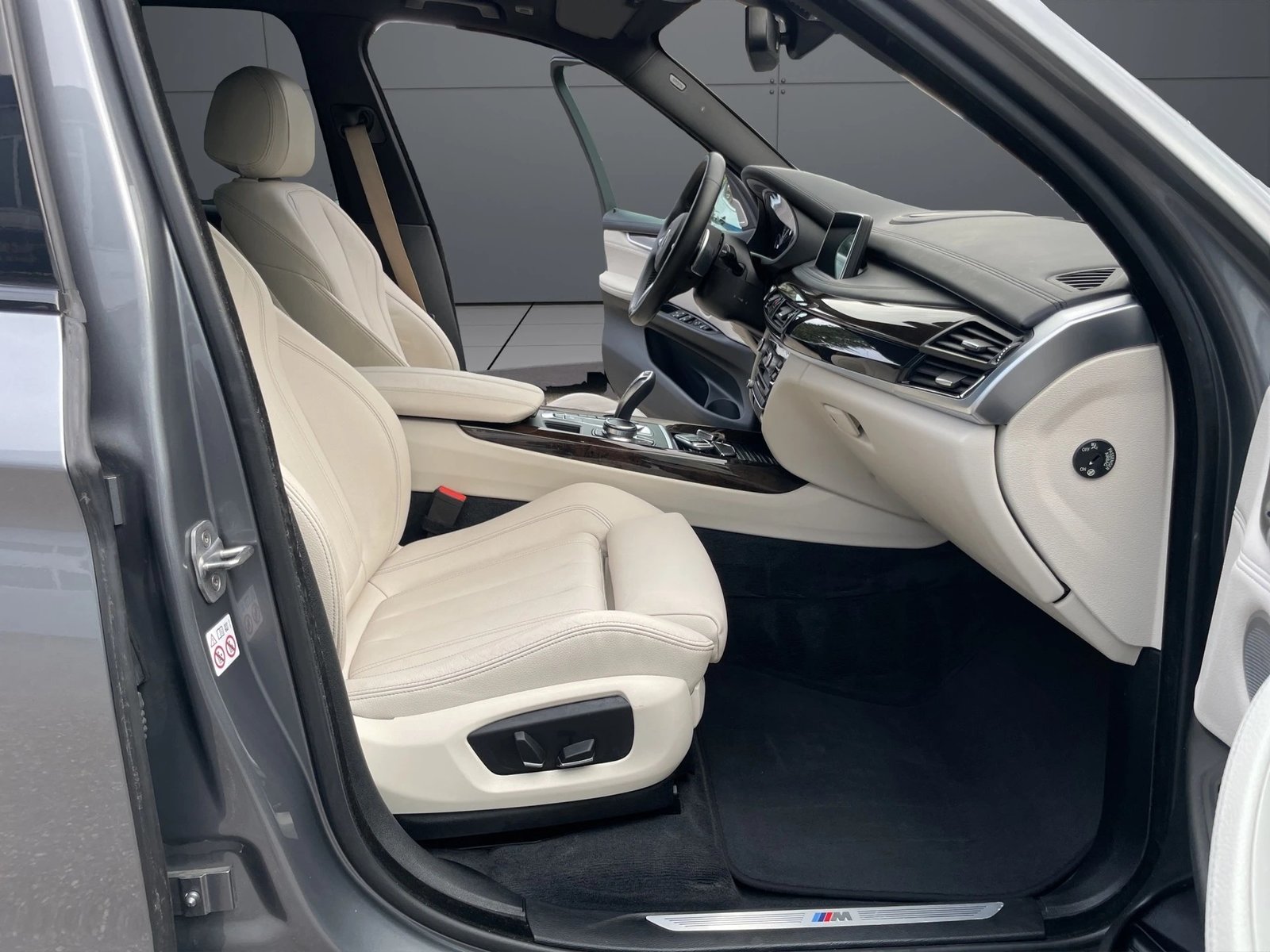BMW X5 40e iPerformance Pure M Sport Steptronic, Plug-in-Hybrid Benzin/Elektro, Occasion / Gebraucht, Automatik - 7