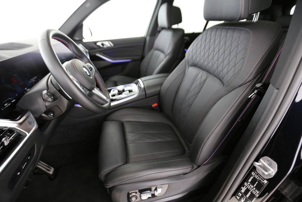 BMW X5 M60i xDrive, Mild-Hybrid Petrol/Electric, Second hand / Used, Automatic - 3