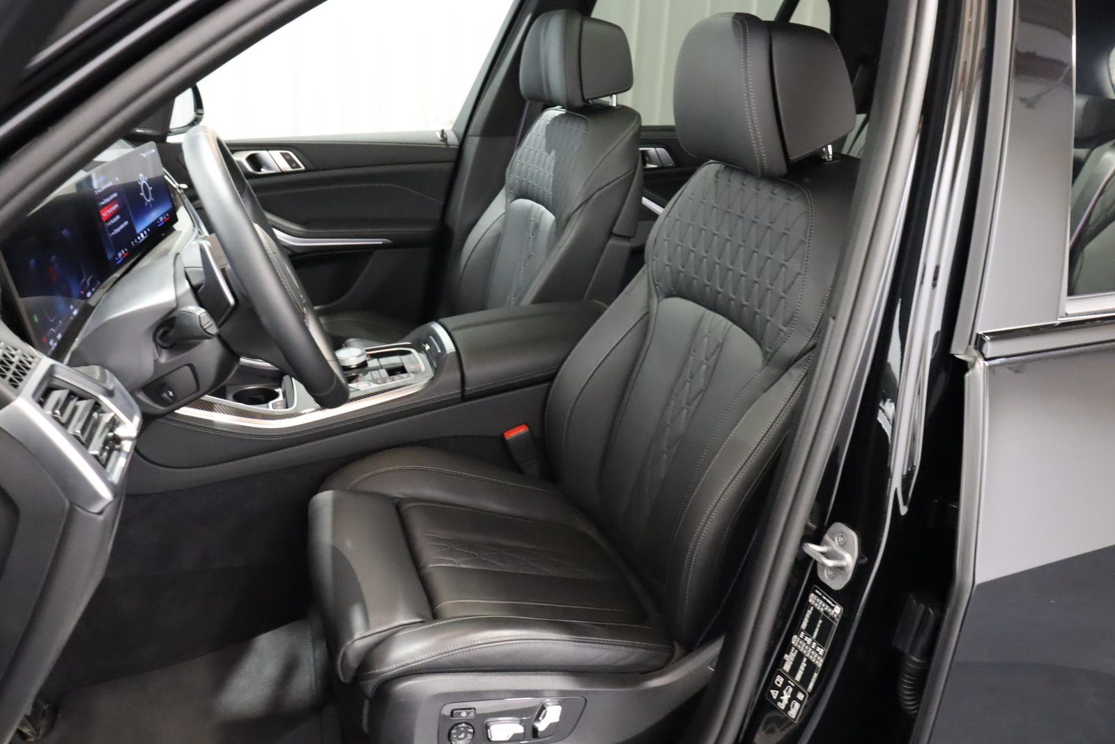 BMW X5 M60i xDrive, Mild-Hybrid Petrol/Electric, Second hand / Used, Automatic - 7