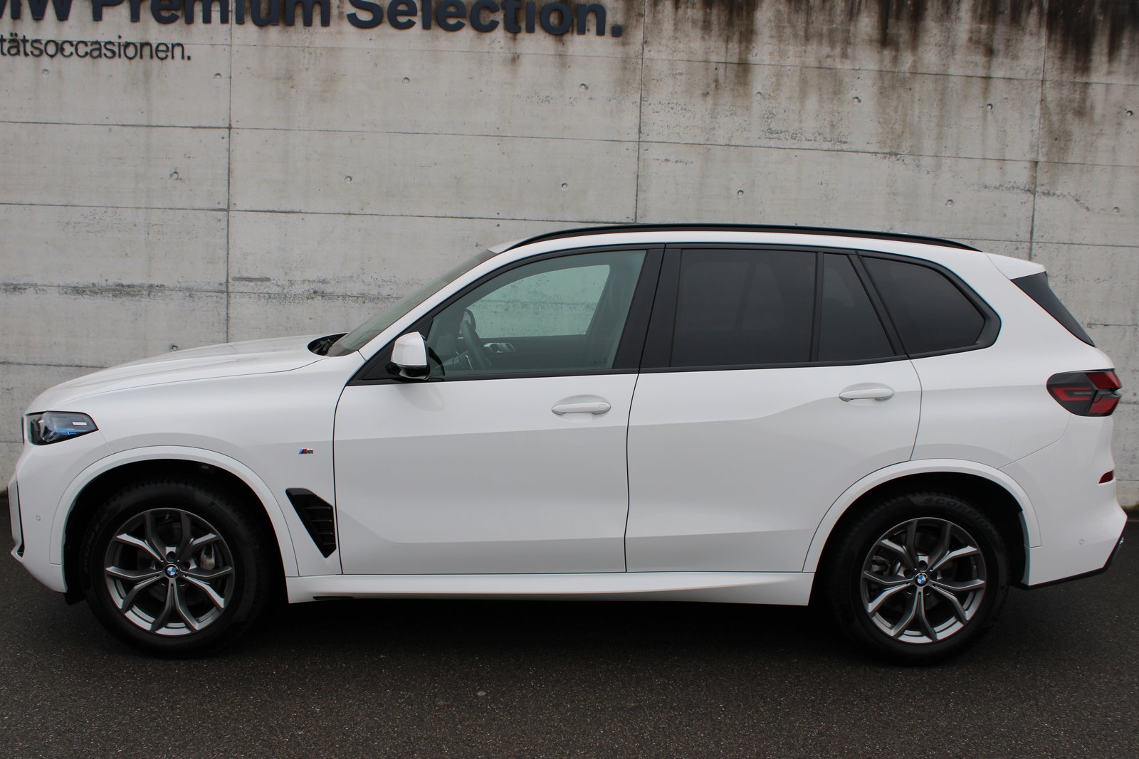 BMW X5 xDr 48V 30d M Sport, Mild-Hybrid Diesel/Electric, Second hand / Used, Automatic - 5