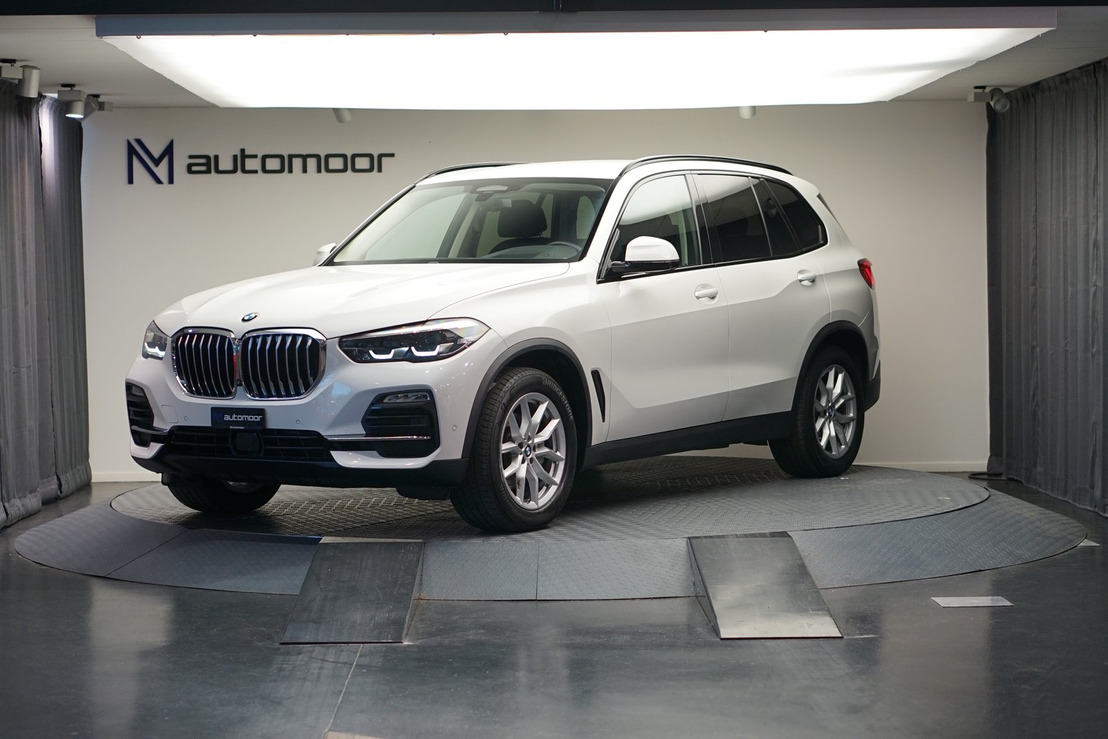 BMW X5 30d Steptronic *CH-Fahrzeug* *AHK 3.5T* *Luftf