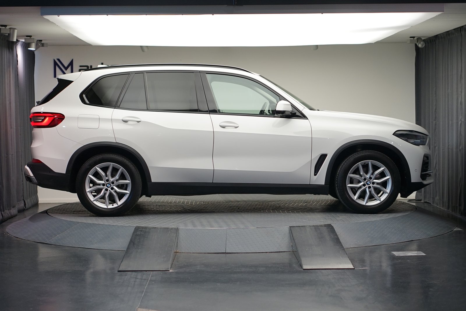 BMW X5 30d Steptronic *CH-Fahrzeug* *AHK 3.5T* *Luftf, Diesel, Occasion / Gebraucht, Automatik - 4