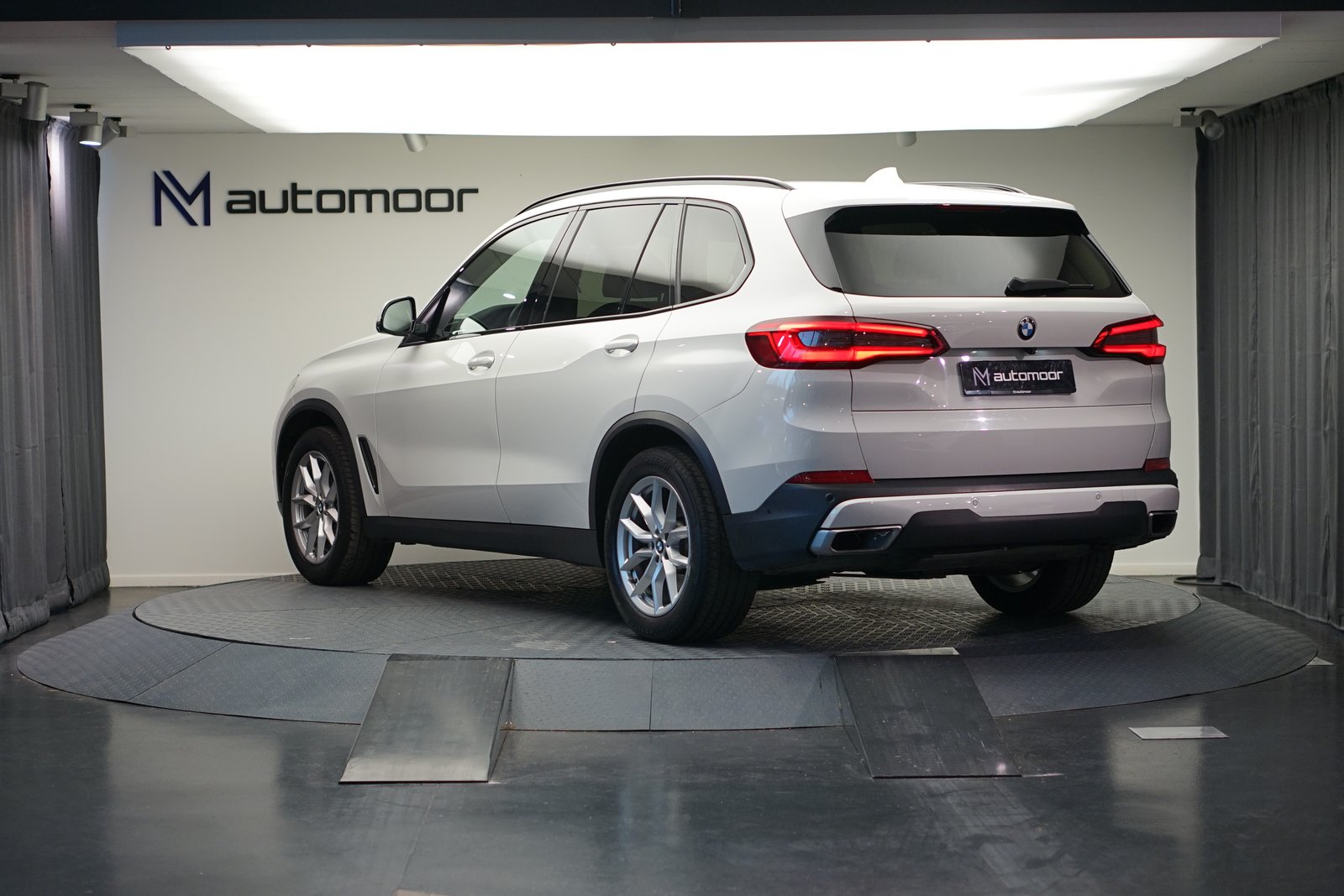 BMW X5 30d Steptronic *CH-Fahrzeug* *AHK 3.5T* *Luftf, Diesel, Occasion / Gebraucht, Automatik - 7