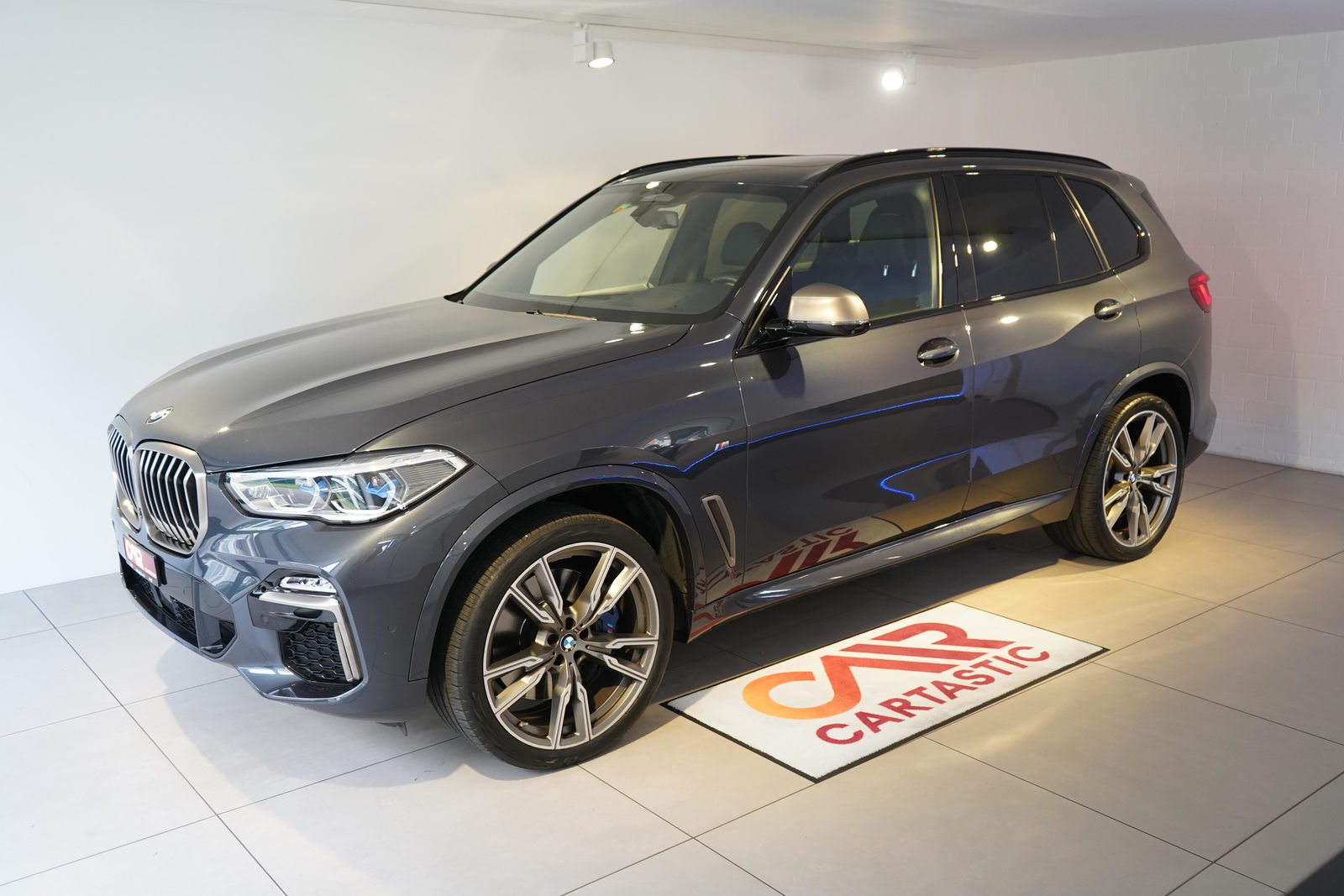 BMW X5 M50i xDrive