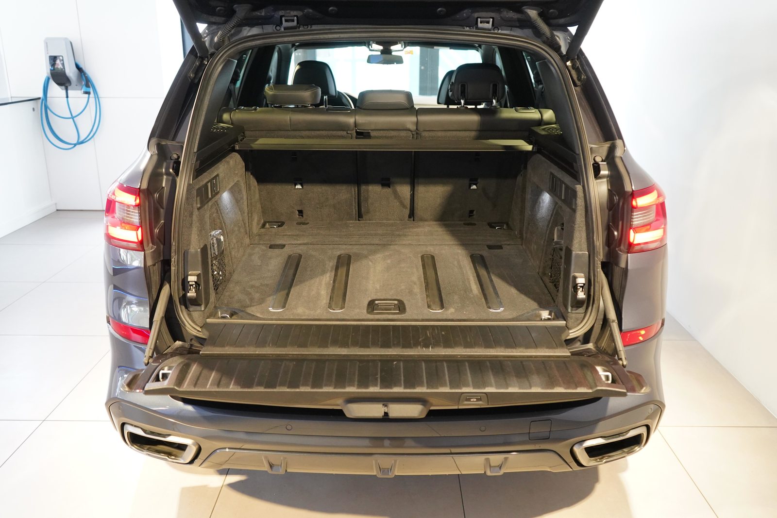 BMW X5 M50i xDrive, Essence, Occasion / Utilisé, Automatique - 6