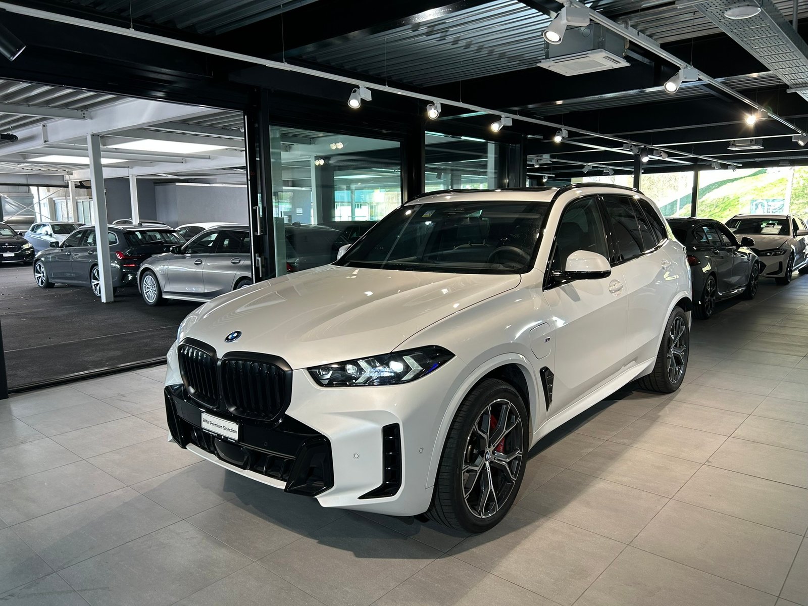 BMW X5 50e M Sport Pro Steptronic, Hybride Rechargeable Essence/Électricité, Occasion / Utilisé, Automatique - 2