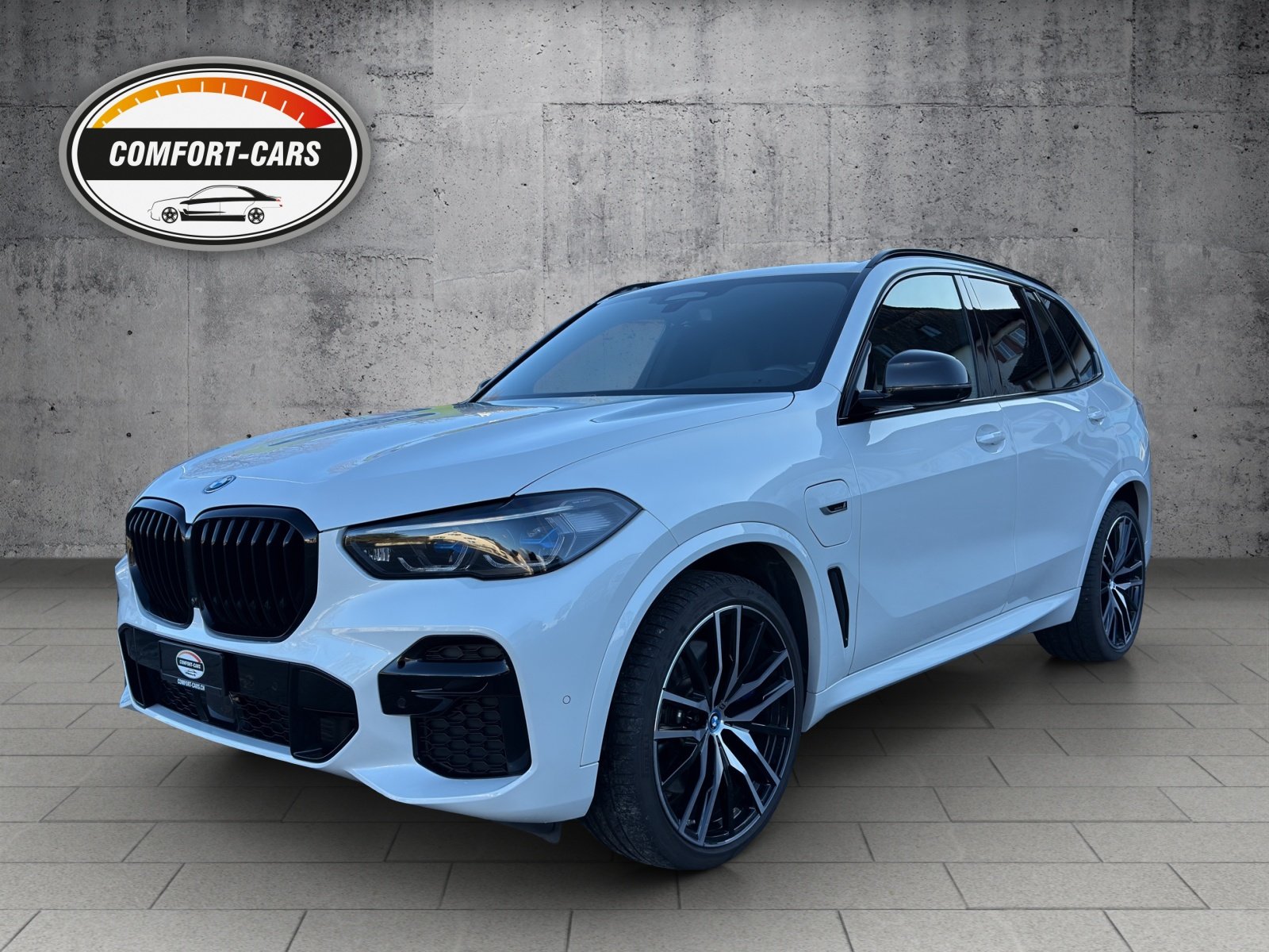 BMW X5 45e M Sport Steptronic Mineralweiss met.