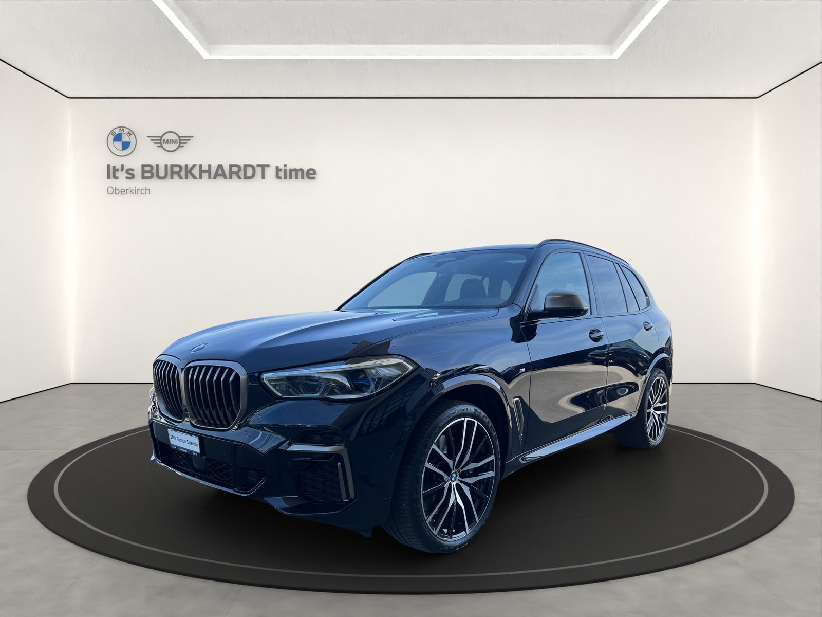 BMW X5 M50i